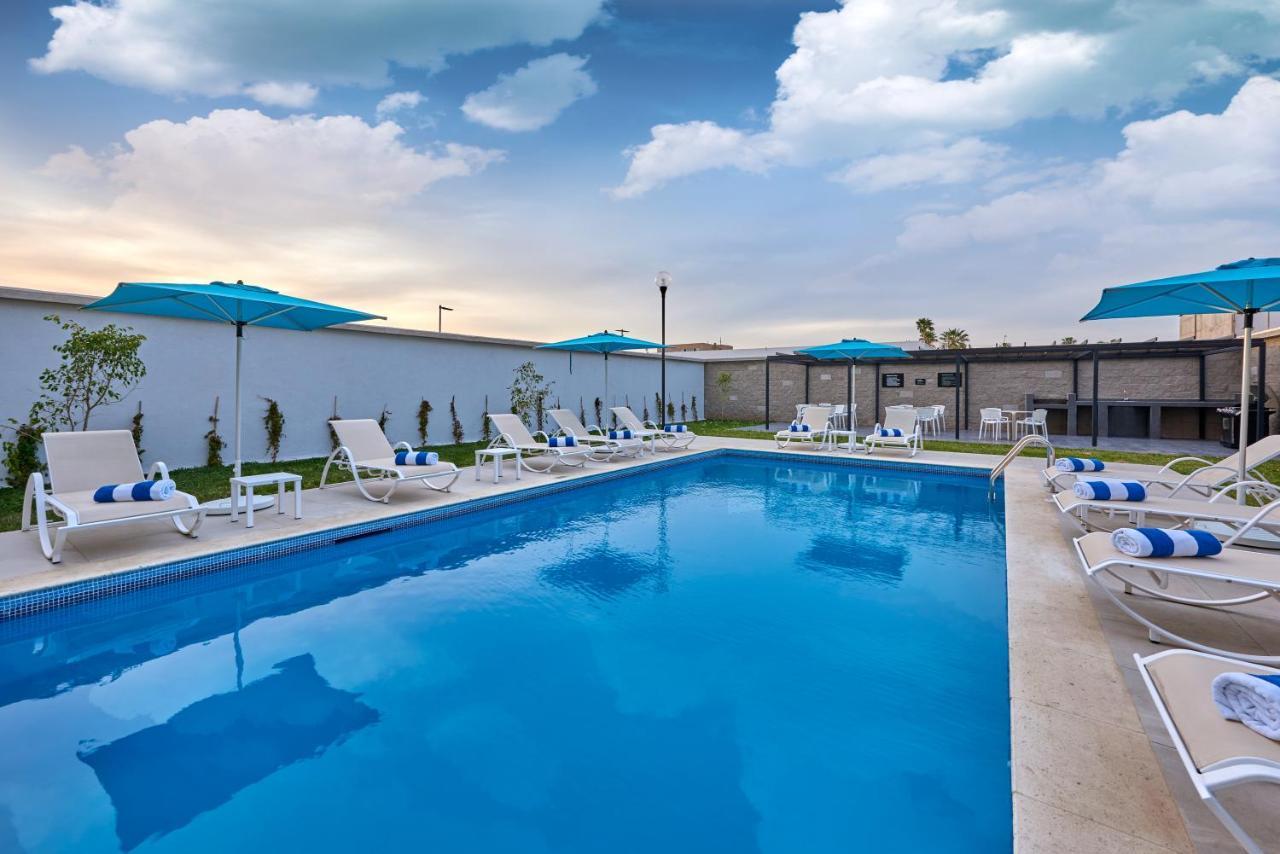 City Express By Marriott Caborca Heroica Caborca Exterior photo