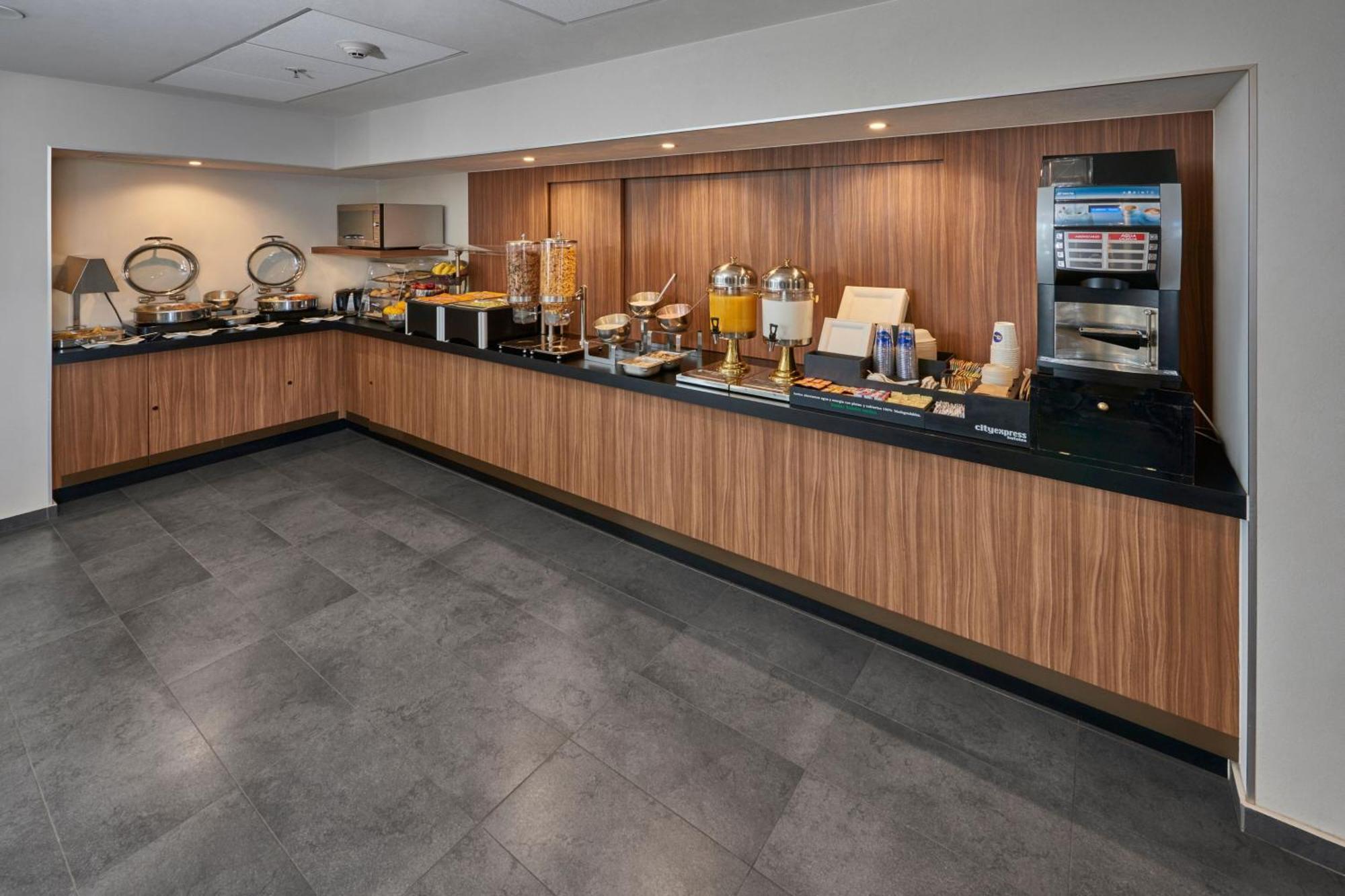 City Express By Marriott Caborca Heroica Caborca Exterior photo