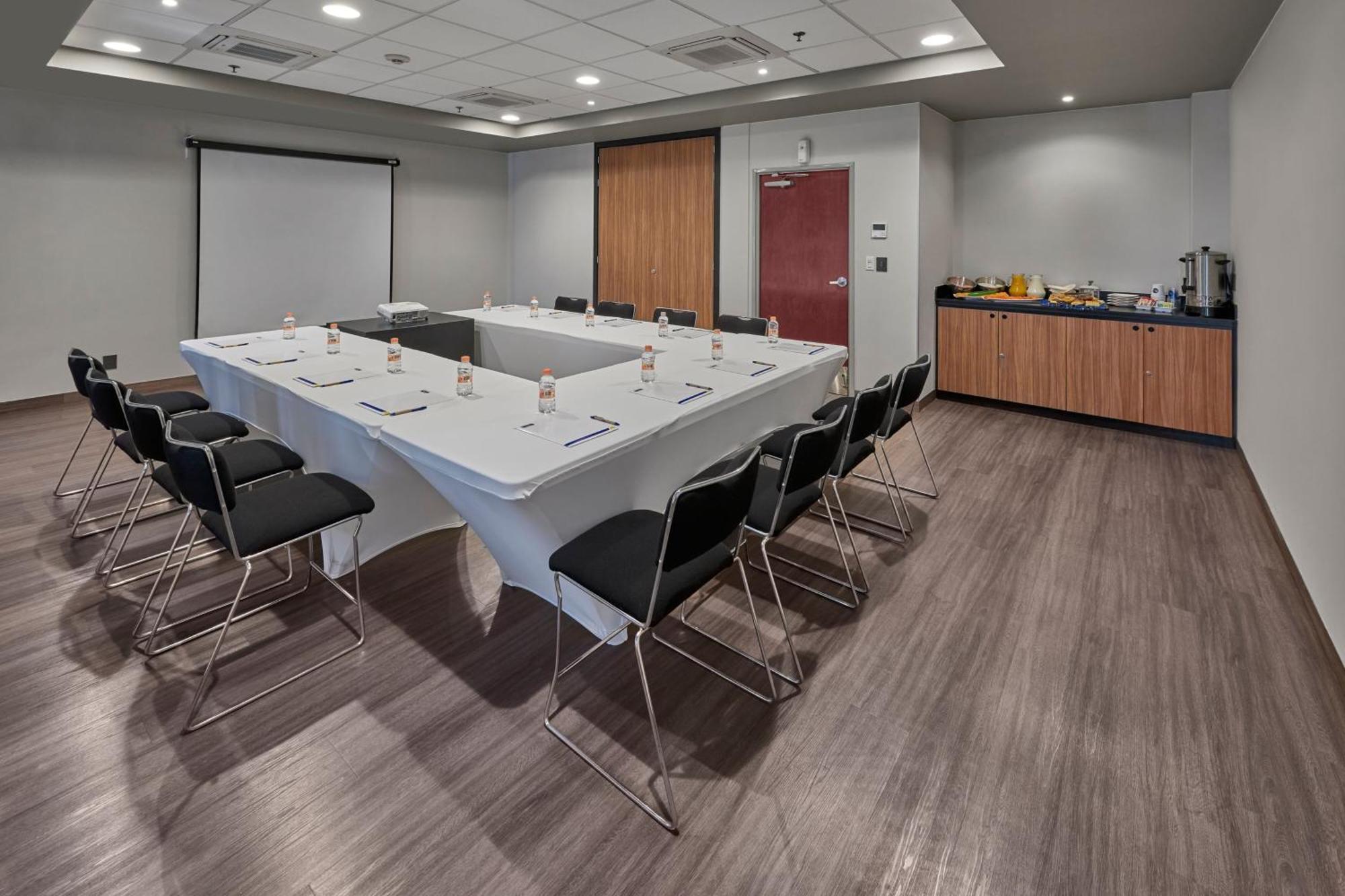 City Express By Marriott Caborca Heroica Caborca Exterior photo