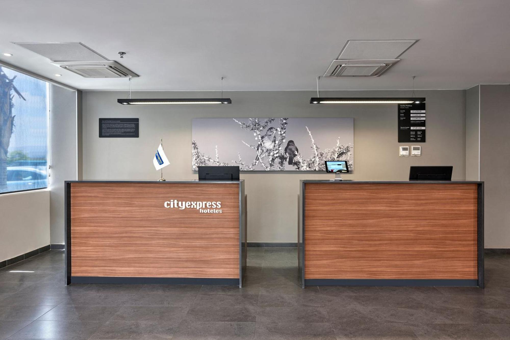 City Express By Marriott Caborca Heroica Caborca Exterior photo