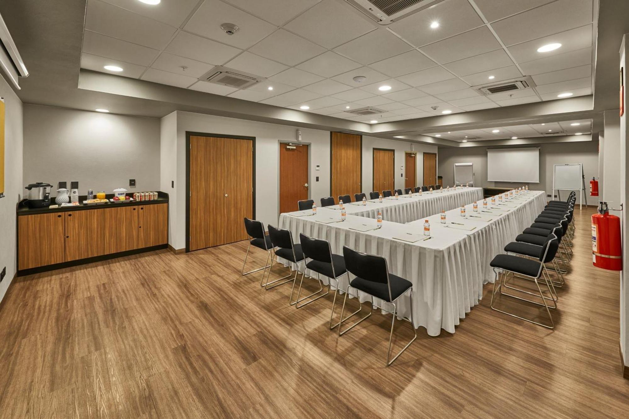 City Express By Marriott Caborca Heroica Caborca Exterior photo