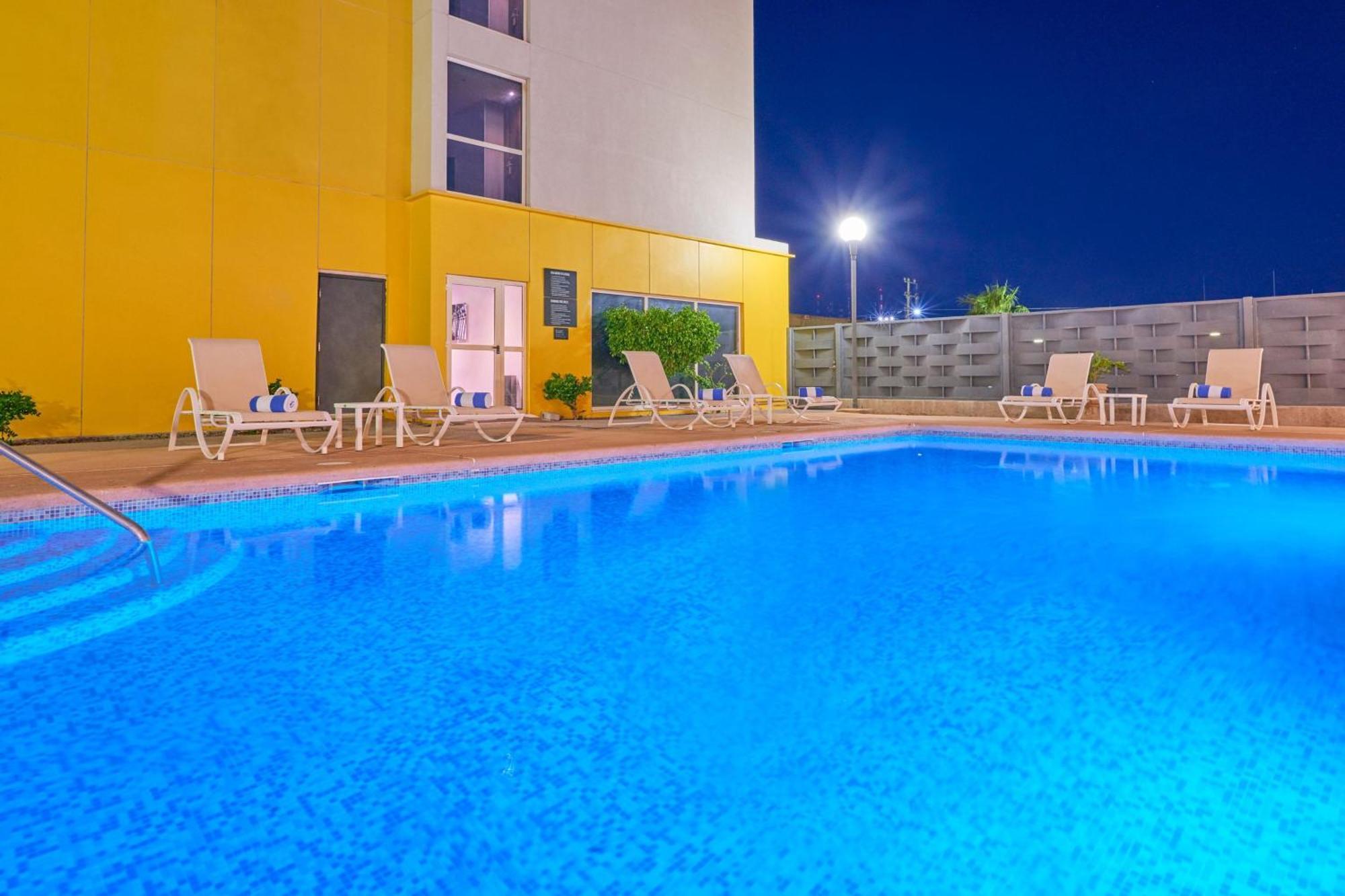 City Express By Marriott Caborca Heroica Caborca Exterior photo