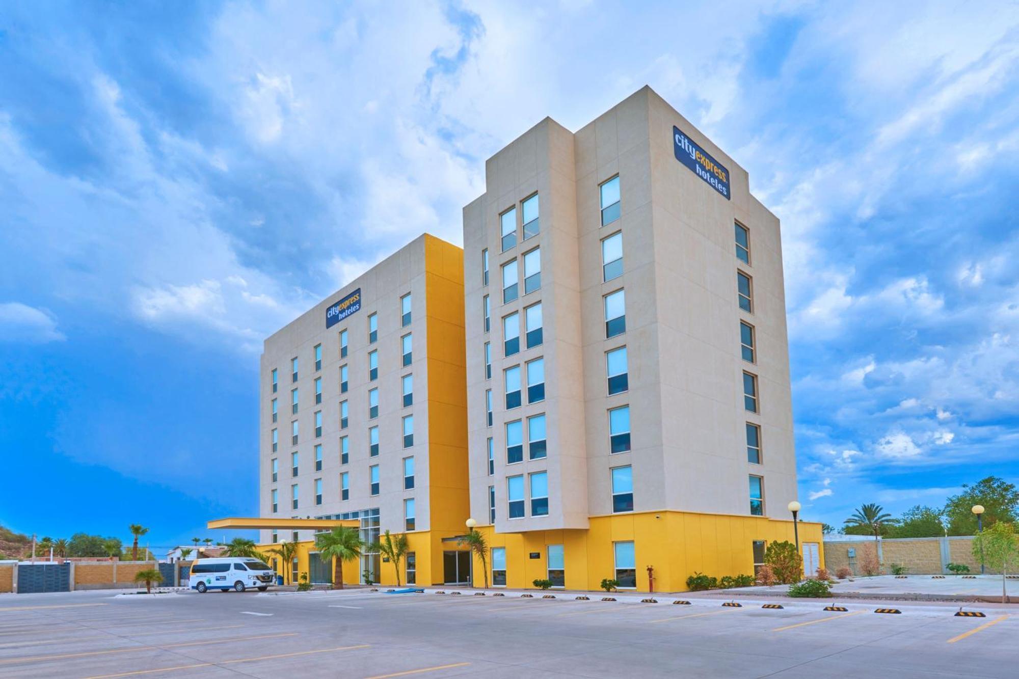 City Express By Marriott Caborca Heroica Caborca Exterior photo
